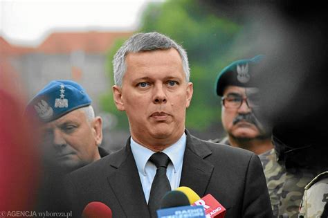 Nie B Dzie Baz Nato W Polsce Siemoniak Dla Rz Sta A Obecno