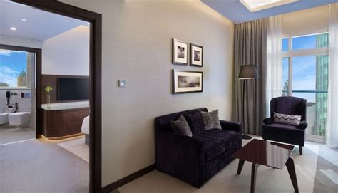 Hotel Rooms and Suites | Radisson Blu Hotel, Dubai Waterfront