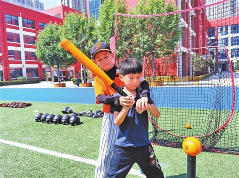 线上报名 预约报名 错时报名 郑州小学报名现场“静悄悄”教育河南县域经济网