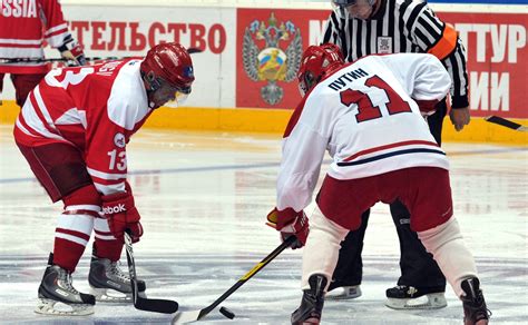 Vladimir Putin played in an amateur hockey league match • President of ...