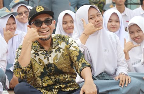 Miko Kamal Di Sma Adabiah Padang Membangun Kota Bersih Efektif