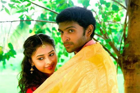 Vikram Prabhu Sri Divya Latest Stills At Vellaikara Durai Movie Stills