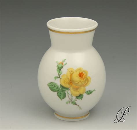 Vase Meissen Im Dekor Gelbe Rose Porzellan Porcelain