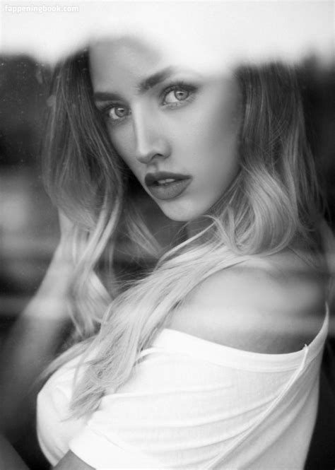 Belen Pouchan Nude OnlyFans Leaks Fappening FappeningBook