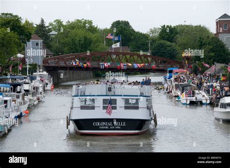 A Dinner Boat Cruising Down The Erie Canal In Fairport NY USA Stock