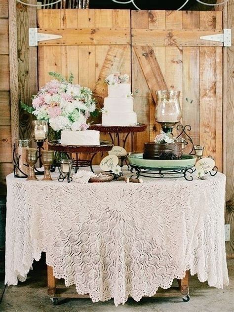 9 Simple Secrets To Use Lace For A Vintage Or Bohemian Wedding Theme Mesas De Torta De Boda