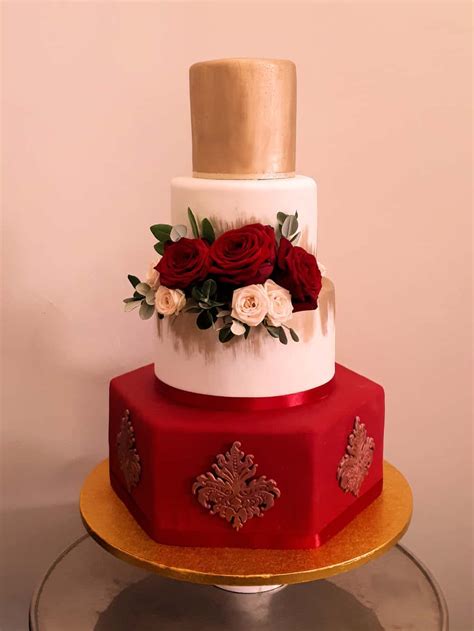 Red And Gold Hexagonal Cake Bay Tree Cakes