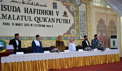 Bersama Gubernur Jatim Wapres Hadiri Wisuda Hafidhoh Ke Ponpes