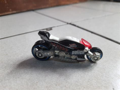 Mainan Motor Hot Wheels Toys Collectibles Mainan Di Carousell