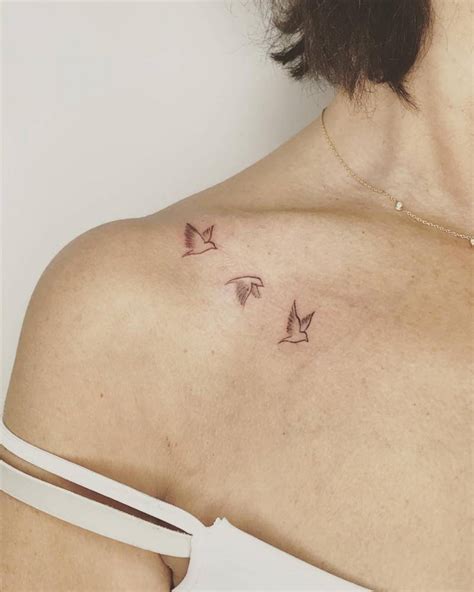 Minimalist Flying Birds Tattoo On The Collarbone