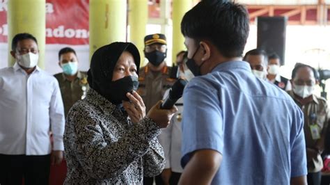 Risma Salurkan Bantuan ATENSI Rp 851 Juta Ke 382 Penerima Di Palangka