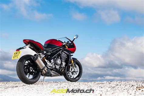 Essai Triumph Speed Triple 1200 RR 2022 Le Sport Et La Classe So