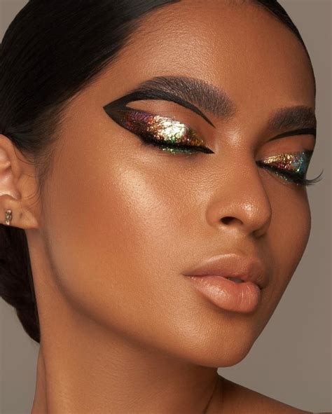 Infinite Chrome Flakes Danessa Myricks Maquillage Yeux Collection