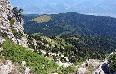 les faits divers en france Isère un randonneur se tue dans le massif