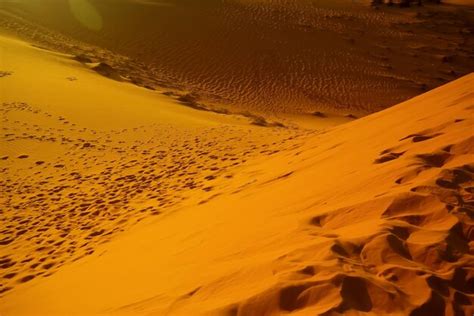 Montañas de arena en el desierto Foto Premium