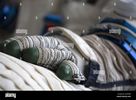 Raumanzug Handschuhe Fotos Und Bildmaterial In Hoher Aufl Sung Alamy