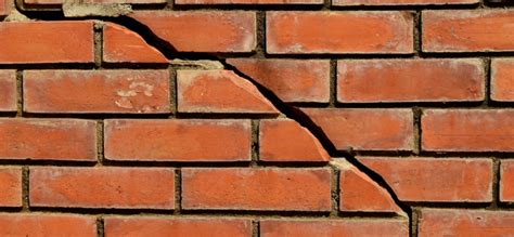 When Do Cracked Brick Walls Become A Problem Tuck Pointing Brick And Chimney Repair Toronto