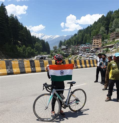 Preeti Maske Created Guinness World Record For Being The 1st Women To Cycle From Leh Manali In