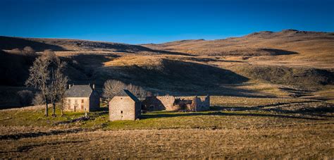 Buron De Monval Cantal Plateau Du Cezallier Flickr