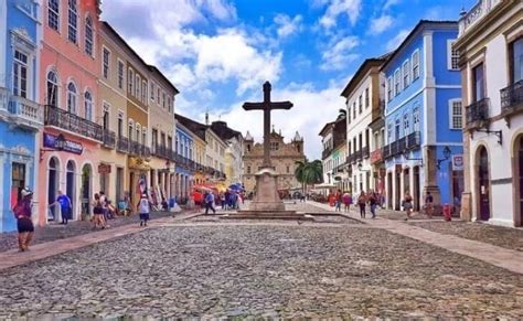 Pelourinho conheça passeios imperdíveis na capital baiana