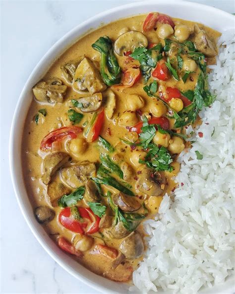 Chickpea Spinach Mushroom Curry Sharing This Delicious Curry That