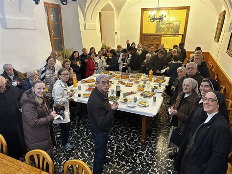La Familia Carmelitana De Ávila Celebra A De Todos Los Santos
