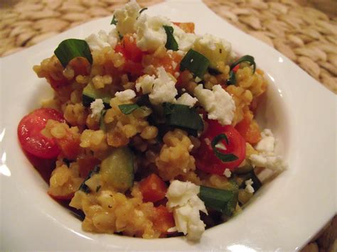 Bulgur mit Gemüse und Feta aufgegabelt Vegetarischer Foodblog