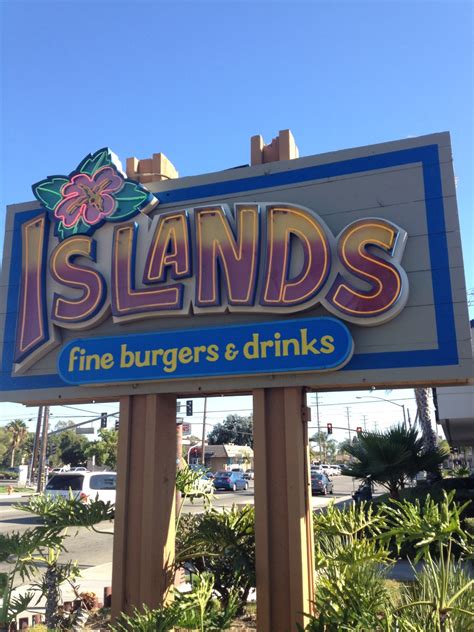 Eat Like a Champion: Islands Fine Burgers & Drinks: Island Style, Brah!!!!