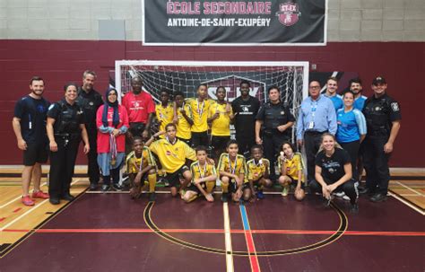 Montr Al Nord Soccer M Dailles Et Fiert Service De Police De La