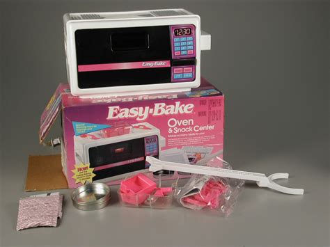 Your Old Easy Bake Oven Is Now Museum-Worthy | StyleCaster