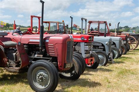 The Evolution of Harvesters: From Humble Beginnings to Modern Efficiency