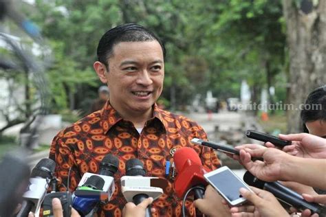 Tom Lembong Sosok Yang Sering Disebut Gibran Di Debat Cawapres