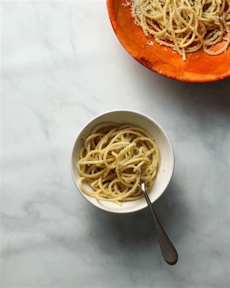 Authentic Cacio E Pepe Recipe The Farmie