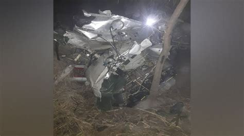 Plane Crash Mp के रीवा में मंदिर के गुंबद से टकराया विमान पायलट की