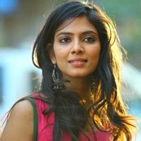 Non Porn Malavika Mohanan Sexy South Indian Actress Model Desi Big Tits Porn XHamster