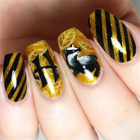 Pin by Becky Griswold on nail art | Harry potter nails designs, Harry ...