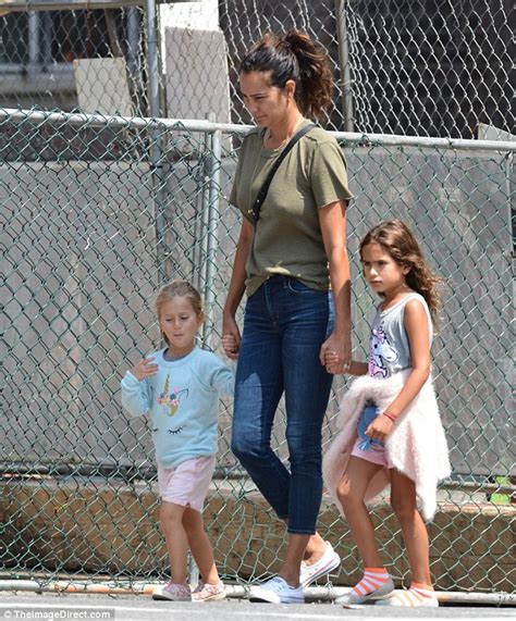 Bruce Willis Goes Shopping With Wife Emma Heming And Their Daughters Mabel And Evelyn In Nyc