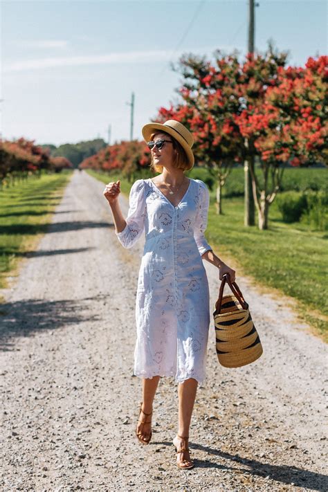 Capturing The French Summer Look Summer Looks Pretty White Dresses Style