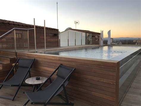 Gran Melia Palacio De Los Duques Madrid Rooftop Pool – Head for Points