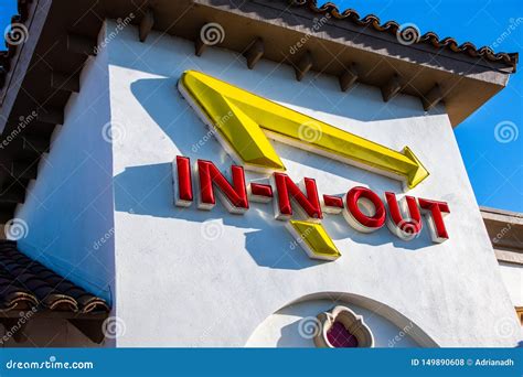 In N Out Burger Restaurant Sign Editorial Stock Photo - Image of exterior, icon: 149890608