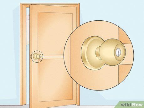 5 Ways to Lock a Door - wikiHow