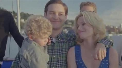 Tobey Maguire Y Elisabeth Banks Se Dejan Ver En El Trailer Oficial De