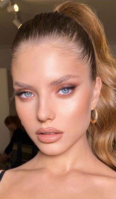 Soft Makeup Inspirations For Special Moments Soft Peach Hues