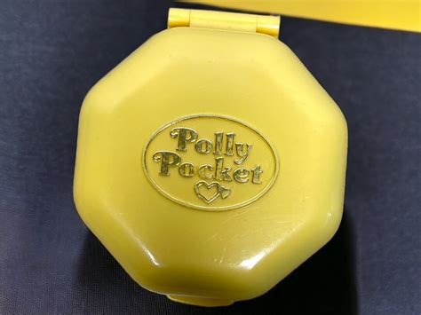 Vintage Polly Pocket 1990s Hair Salon Compact Polly Pocket Vintage No ...