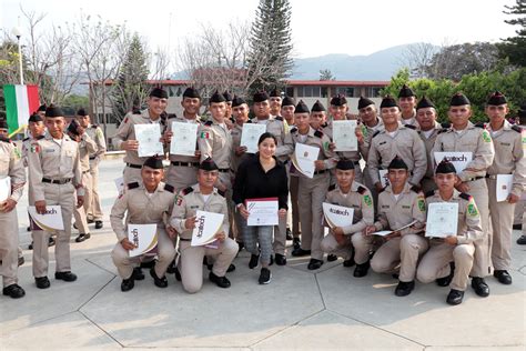 Culmina Icatech cursos de capacitación a personal militar en la base de