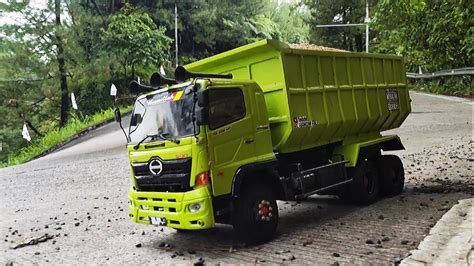 Sitinjau Lauik Asli Truk Fuso Ps Trinton Vs Hino Gagal Nanjak