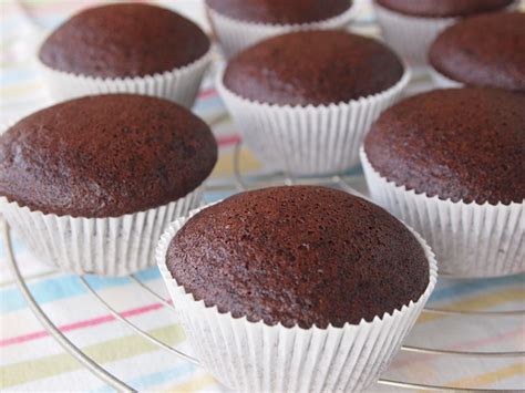 Fotos De Cupcakes De Chocolate Veja A Receita Da Massa B Sica De