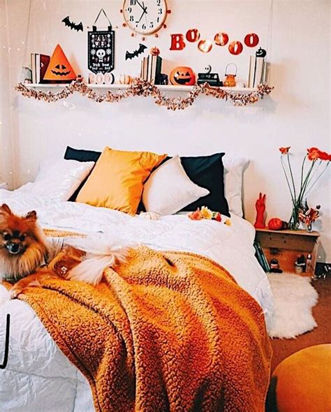 22 Halloween Bedroom Décor Ideas That Inspire - DigsDigs