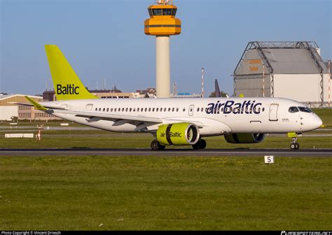 Yl Aar Air Baltic Airbus A Bd A Photo By Vincent