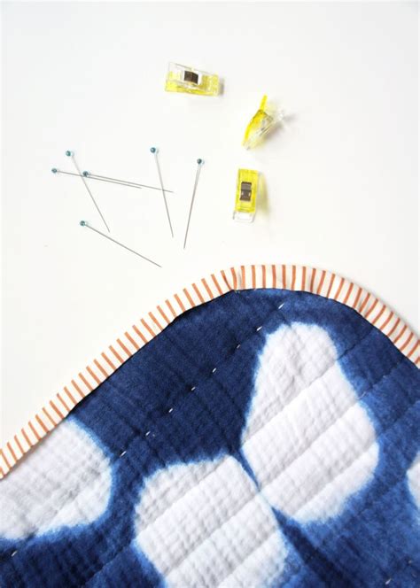 Tutorial How To Sew Rounded Quilt Corners Suzy Quilts Quilt